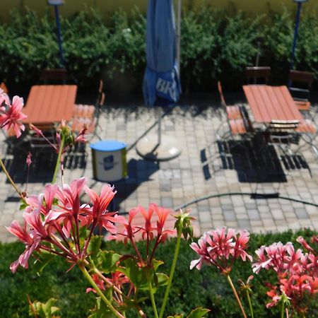 Hotel Hecht Garni Ίνγκολστατ Εξωτερικό φωτογραφία